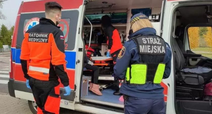 Kobieta w zaawansowanej ciąży piła alkohol na Pradze-Północ. Interwencja Straży Miejskiej