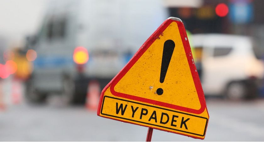Wypadek na Pradze-Północ. Kierująca samochodem potrąciła trójkę dzieci