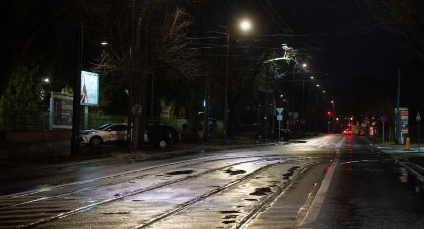 Jaśniej i bezpieczniej. Ulica Ratuszowa ma nowe oświetlenie