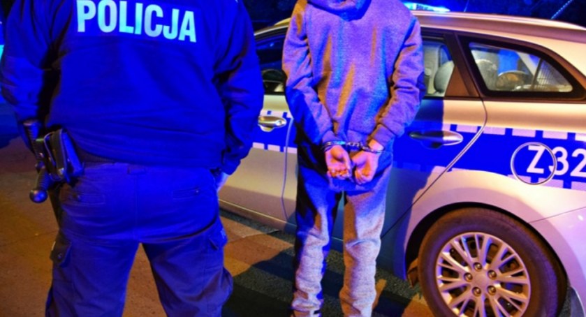 18-latek chciał zwrócić na siebie uwagę, demolując sklep na Pradze-Północ