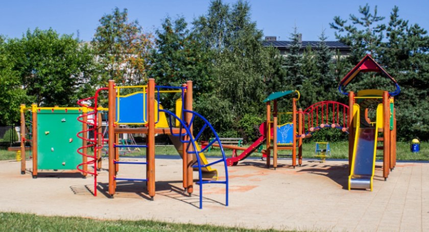 Przebudowa placu zabaw na Placu Hallera!