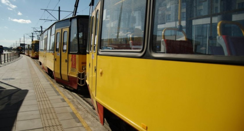 Z ostatniej chwili: Samochód ciężarowy zerwał sieć trakcyjną na Pradze-Północ