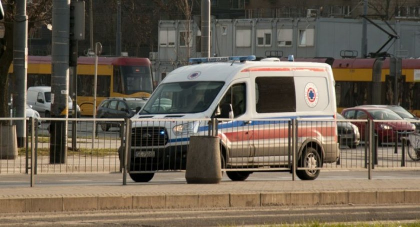 Bohaterski czyn policjantów z Pragi-Północ. Uratowali życie mężczyzny chorego na serce 