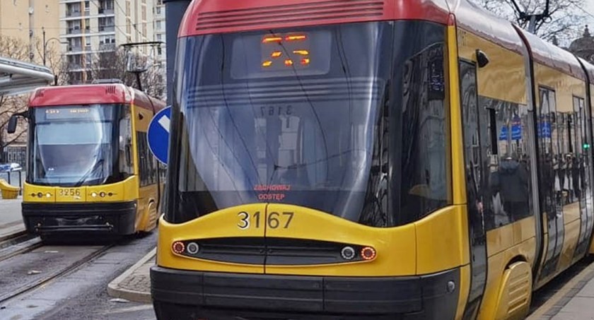 Wykoleił się tramwaj na Pradze-Północ. Utrudnienia na kilka godzin!