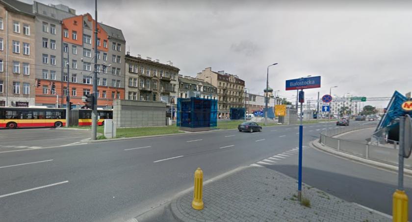 Samochód wjechał w windę metra na Targowej