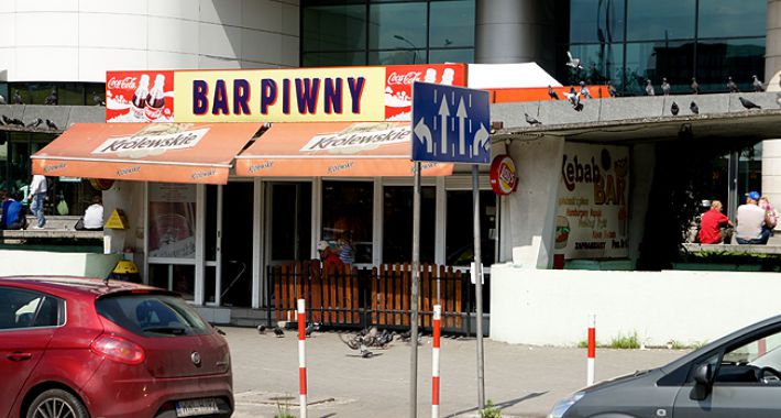 Nie chcemy pomnika. Oddajcie nam bar!