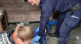 Był nieprzytomny, nie oddychał. Sierżanci uratowali mu życie