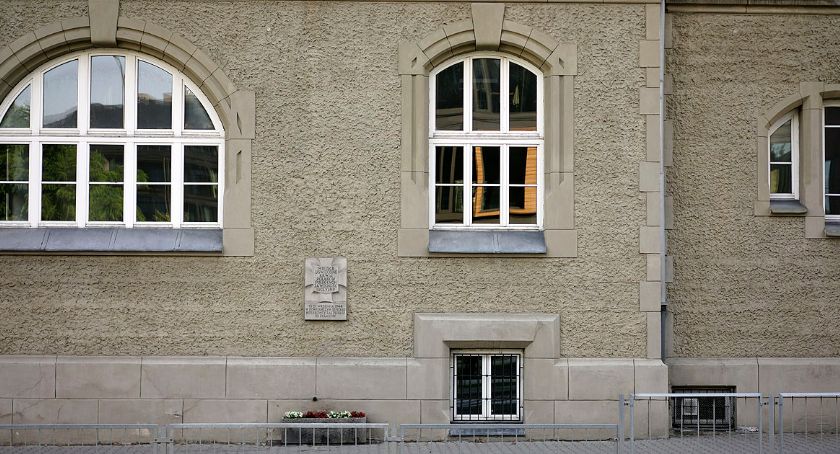 Powstańczy szpital w szkole przy Drewnianej 8