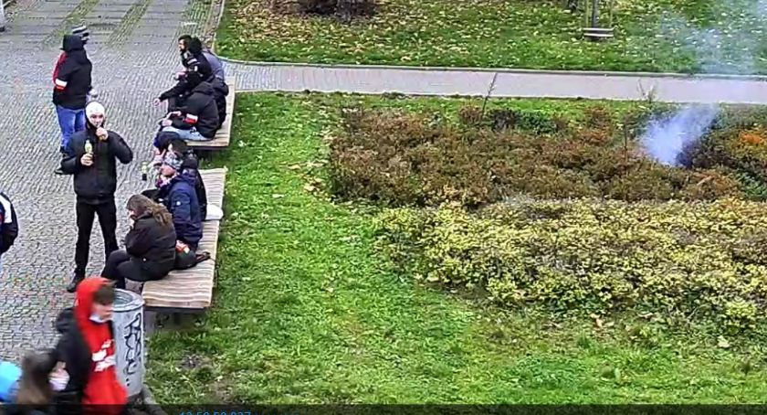 Policja publikuje zdjęcia poszukiwanych uczestników tak zwanego Marszu Niepodległości  
