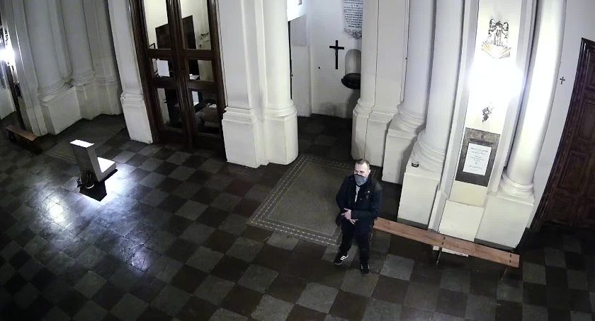 Włamał się do kościelnej skarbonki
