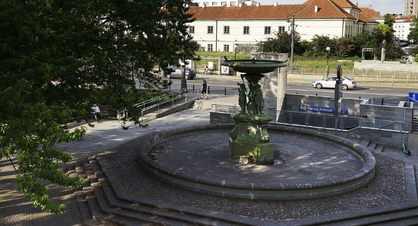 Gdzie się podziała woda z fontanny?