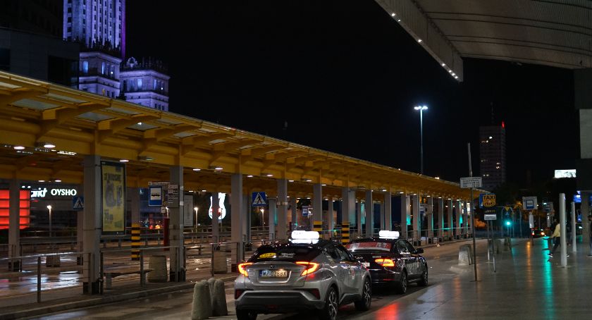 Warszawa: utrudnienia w kursowaniu autobusów w weekend