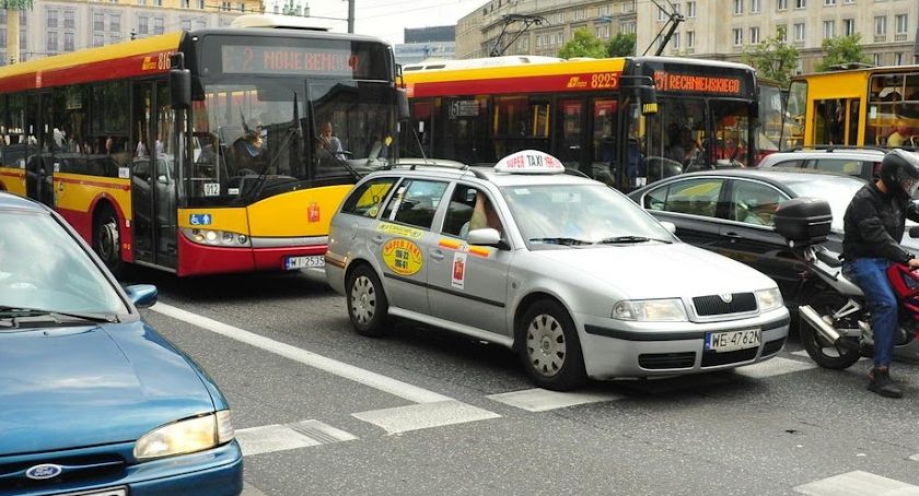 Gwałty w taksówkach na Śródmieściu. Dwóch mężczyzn trafiło do aresztu 