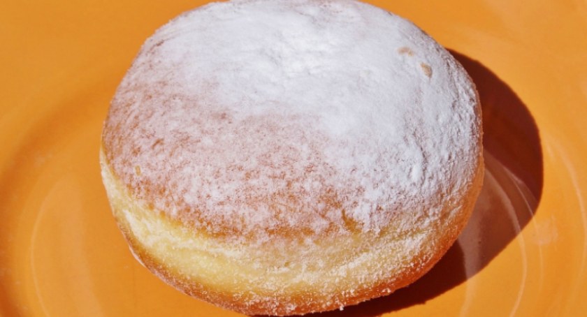 Tłusty czwartek w stolicy! Gdzie zjemy najlepsze, a gdzie najtańsze pączki? 