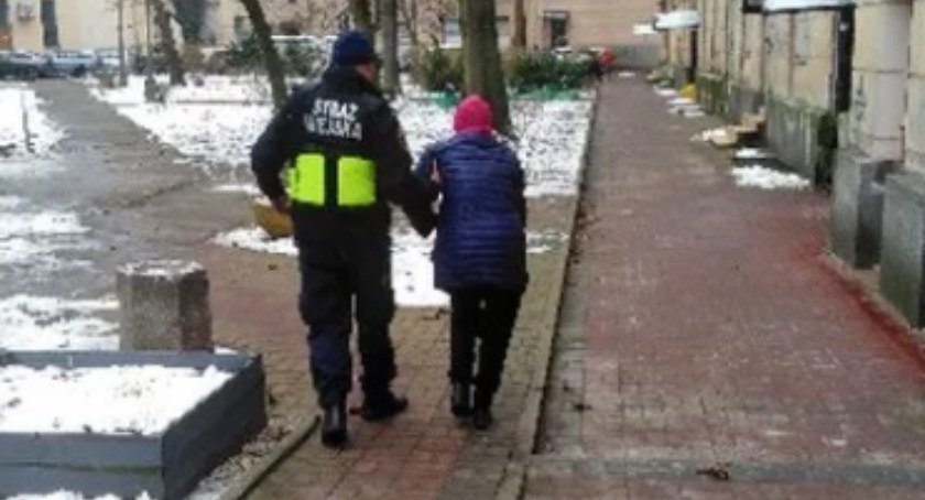 Weszła do hotelu, nie wiedząc po co