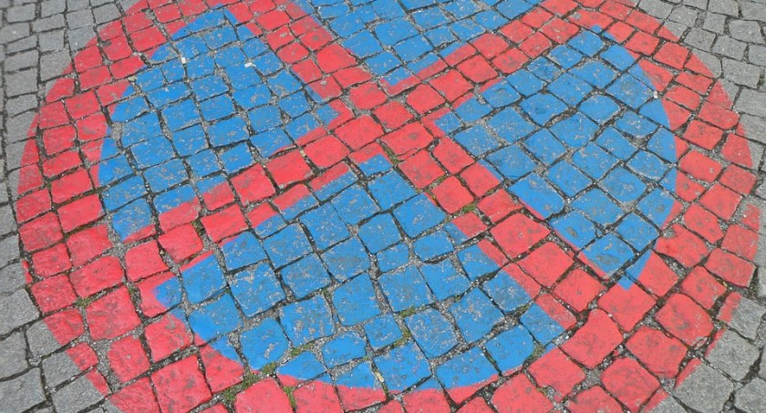 Tymczasowy ZAKAZ parkowania na Muranowie [ULICE]