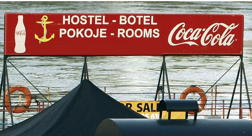 Coca-Cola – nowy hostel nad Wisłą