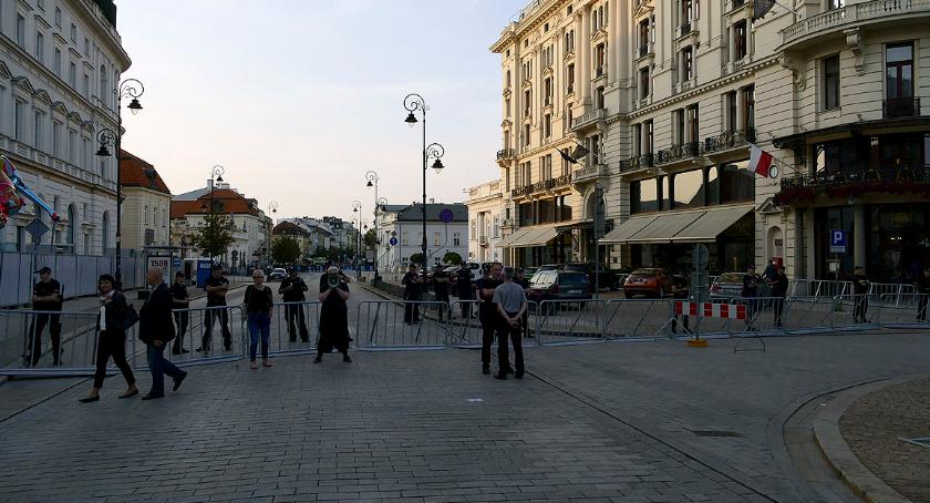 Uwaga! Zamknięte Krakowskie Przedmieście