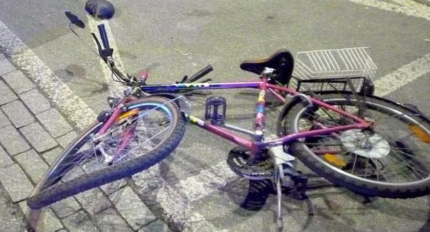 Samochód potrącił rowerzystę na Świętokrzyskiej 