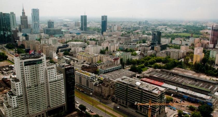Co z uchwalaniem planów miejscowych w Warszawie?