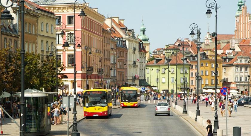 Wraca weekendowy deptak na Nowym Świecie i Krakowskim Przedmieściu