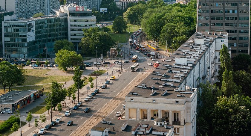 Marzec: ZDM usuwa nielegalne obiekty