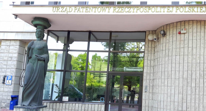 Trochę głupia wiewiórka, Kiepura i Urząd Patentowy