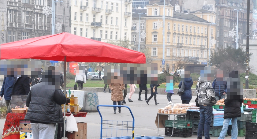 Pączki na celowniku Straży Miejskiej
