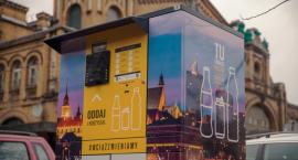 Wrzucaj butelki — zdobywaj nagrody. Recyklomat w dzielnicy Śródmieście 