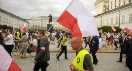 Areszt dla mężczyzny, który przyniósł pocisk na Krakowskie Przedmieście