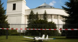 Kolejny tajemniczy obiekt przy budynkach władzy! Bez…