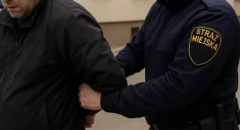 Zapłacił cudzą kartą, wpadł przez interwencję straży…