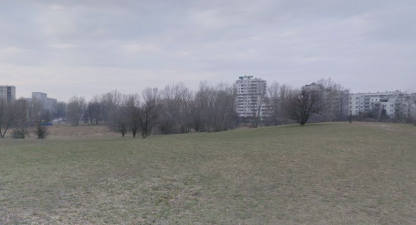 Oburzeni mieszkańcy protestują. Ich Psia Górka ma zmienić się w park