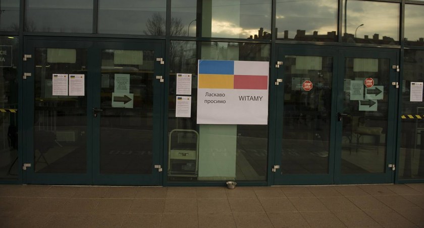 Uchodźcy z Ukrainy mają azyl w Arenie Ursynów [ZDJĘCIA]