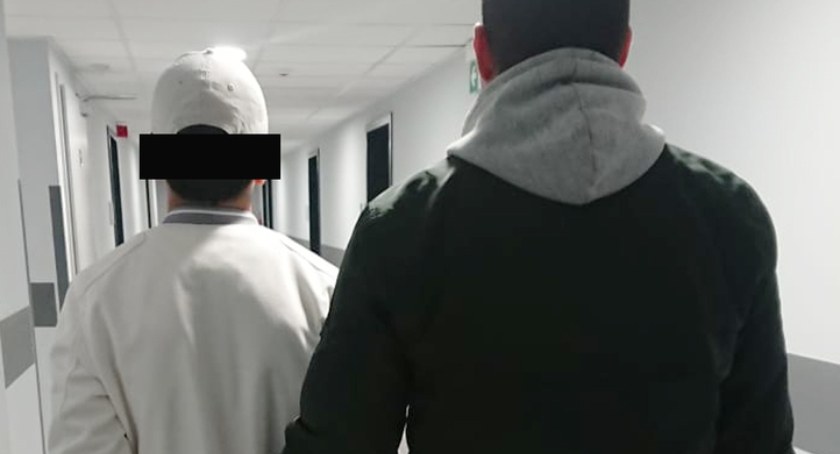 Ukrywał mefedron w samochodzie. Interwencja na ul. Moczydłowskiej [ZDJĘCIA]