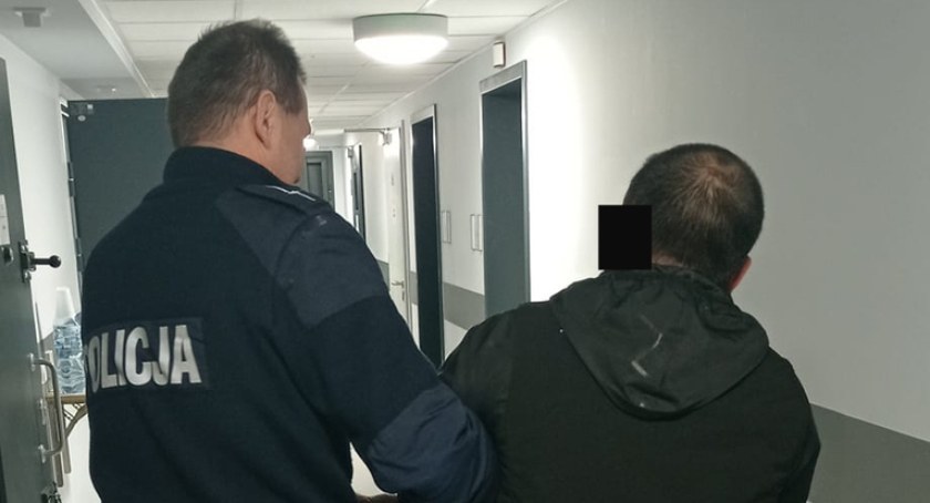 Kierowca przewozu na aplikację zatrzymany. Za co? 