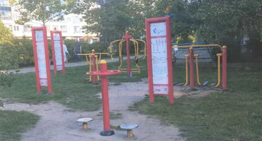 Strefa Street Workout i siłownia na Kabatach wymagają modernizacji