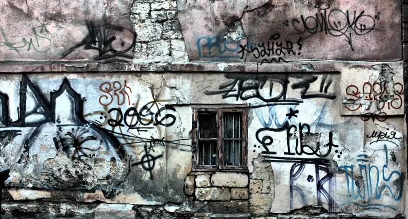 Walka z Graffiti na Ursynowie. Czyszczenie może zmienić naszą dzielnicę!