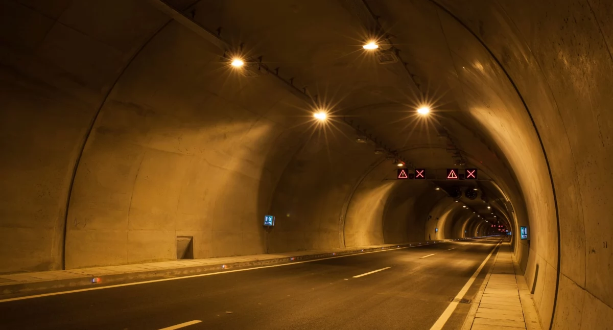Tunel POW znów otwarty po nocnych ćwiczeniach służb ratowniczych!