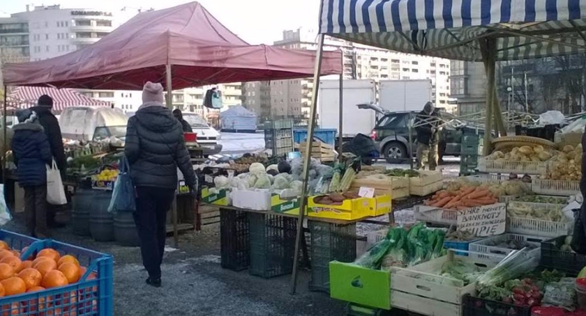 Bazarek Na dołku to nie jest sprawa kilku kupców i polityków