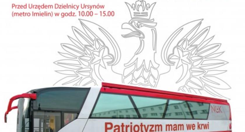 Zbiórka krwi przed Urzędem Dzielnicy Ursynów