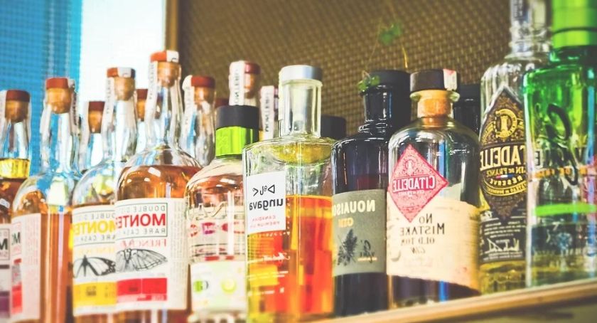 Próbował ukraść alkohol za 1800 zł, bo potrzebował na... weekendową imprezę