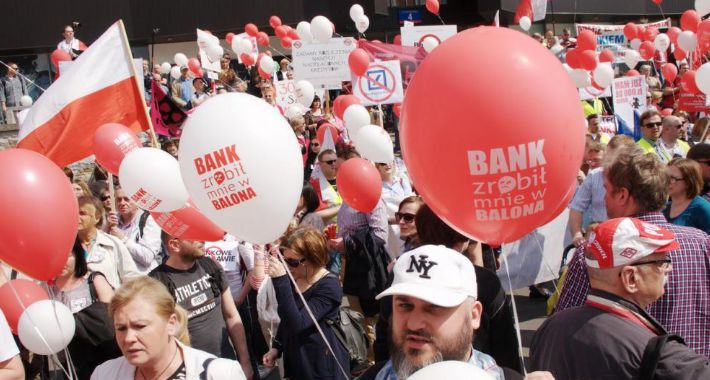 Frankowicze protestowali pod domem prezesa Związku Banków Polskich