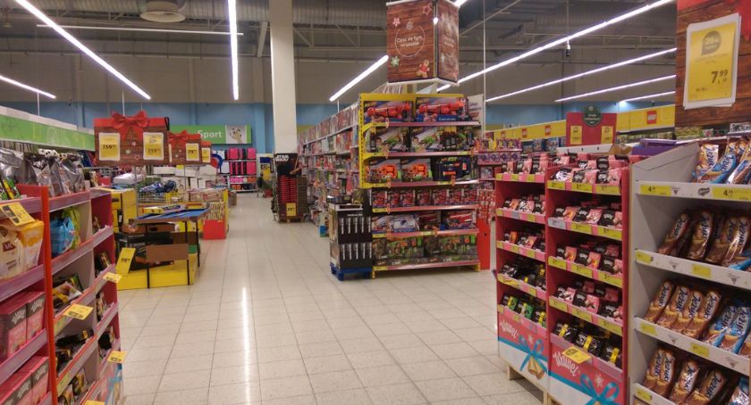 Godziny otwarcia marketów na Ursynowie w okresie świąteczno-noworocznym