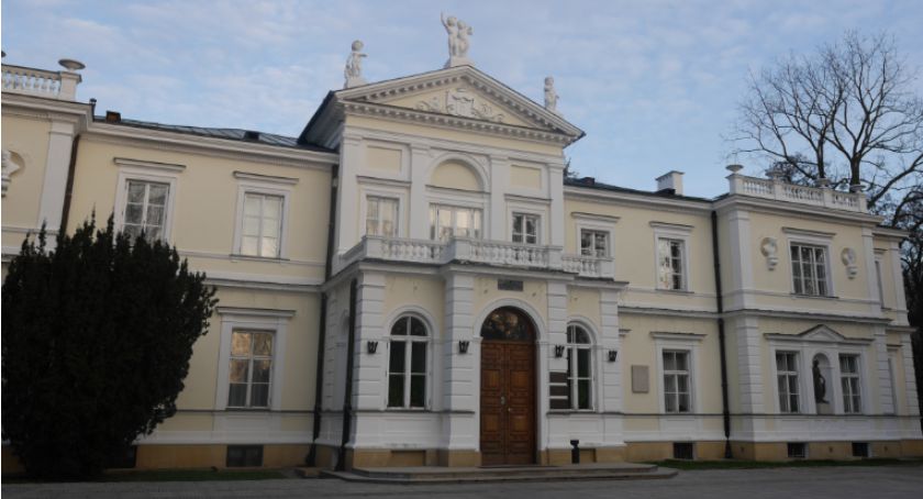 Pałac Krasińskich - rozwiązanie foto zagadki nr 4