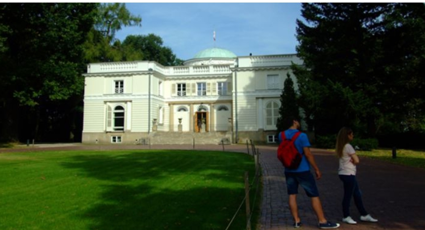 Mieszkańcy Ursynowa chcą otwartego Parku Natolińskiego. Jest petycja