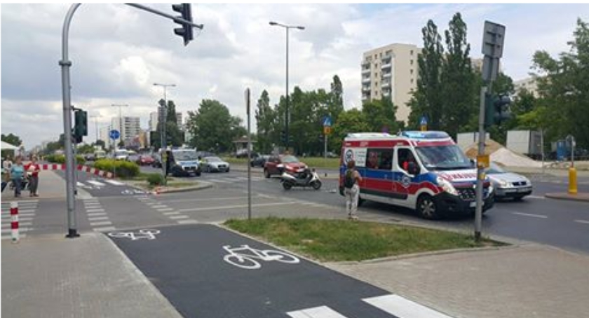 Uderzyła w skuter i poszła na zakupy