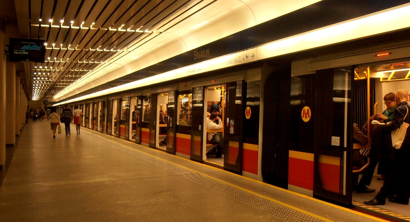 Ze stacji metra znikają bankomaty Euronet