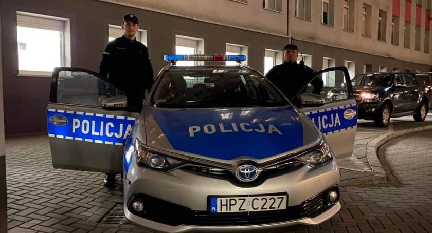 Pies odgryzł nos mężczyźnie. Policjanci pomogli odnaleźć organ i na czas dostarczyć do szpitala