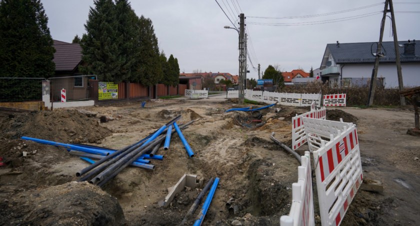 Budowa rond w Wawrze. Na efekt końcowy będziemy musieli poczekać do wiosny